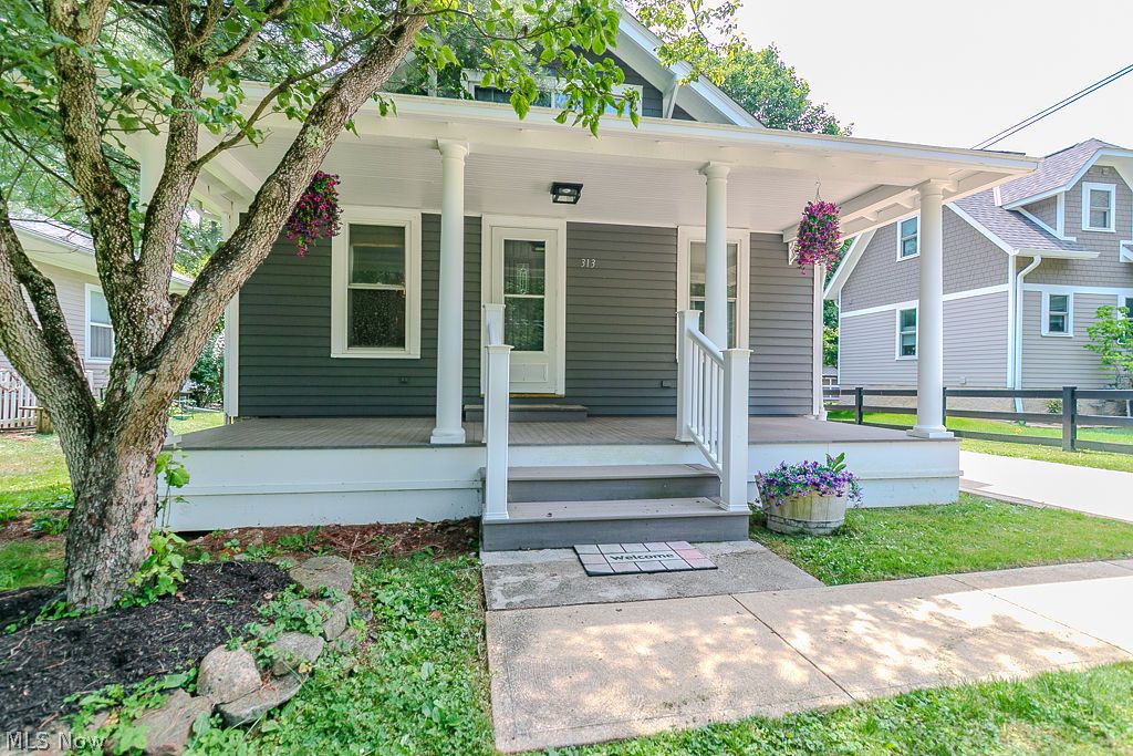 313 Miles Road Chagrin Falls, OH 44022 - Photo 2 of 37 Gallery Image 2