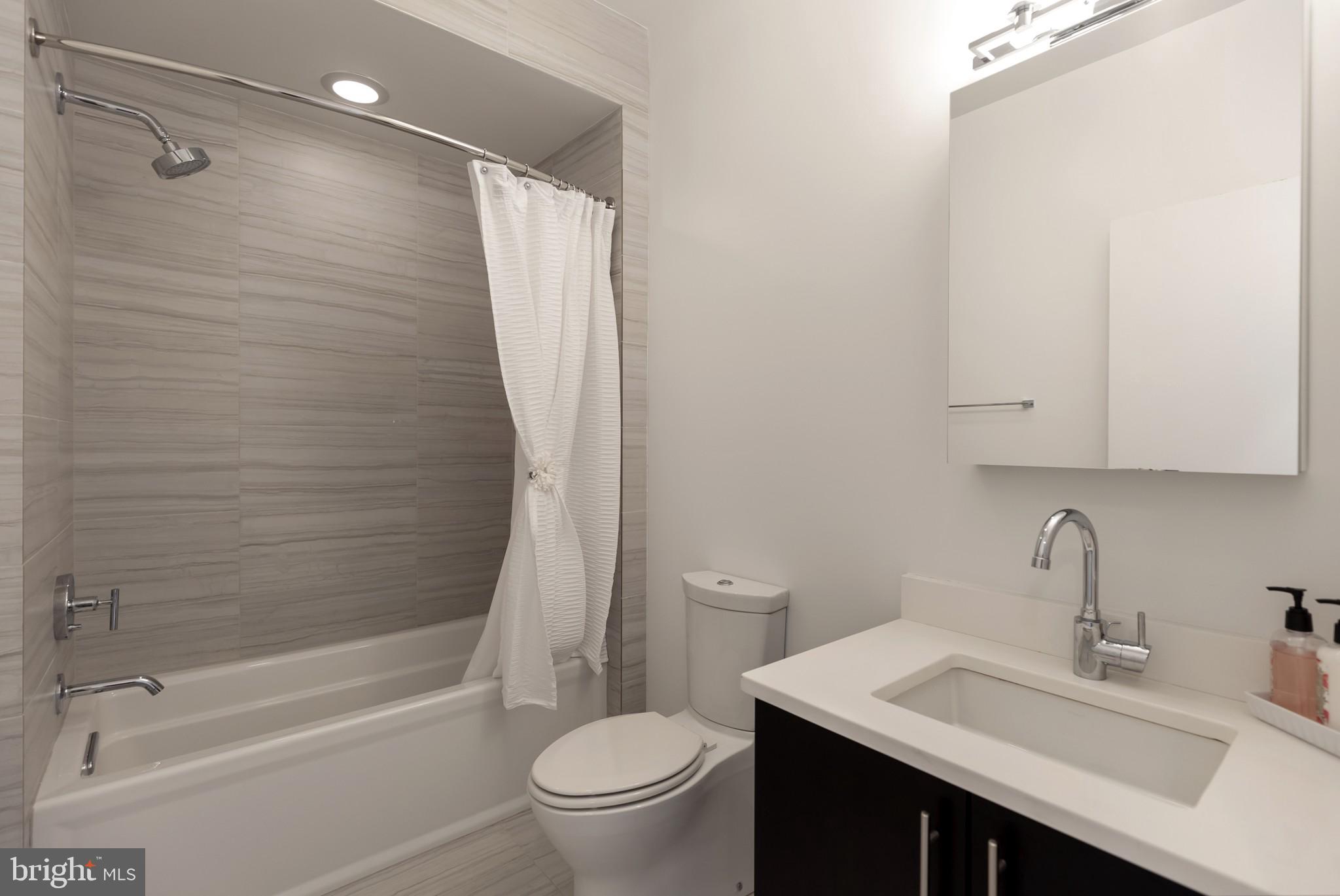 151 North 2nd Street, Unit 5 Philadelphia, PA 19106 - Photo 13 of 27