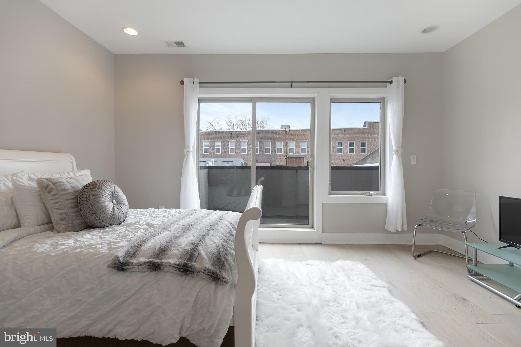 151 North 2nd Street, Unit 5 Philadelphia, PA 19106 - Photo 19 of 27