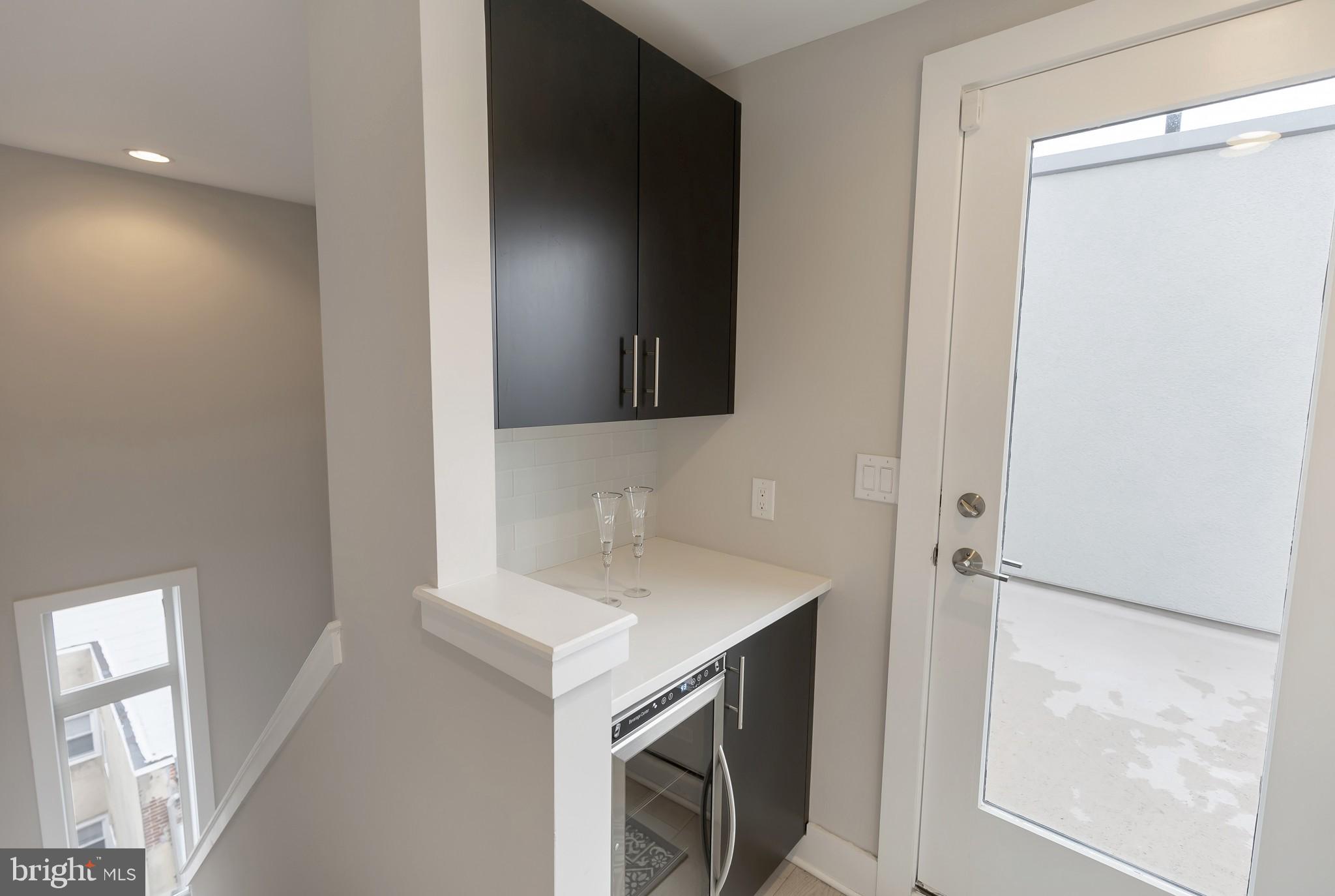 151 North 2nd Street, Unit 5 Philadelphia, PA 19106 - Photo 23 of 27