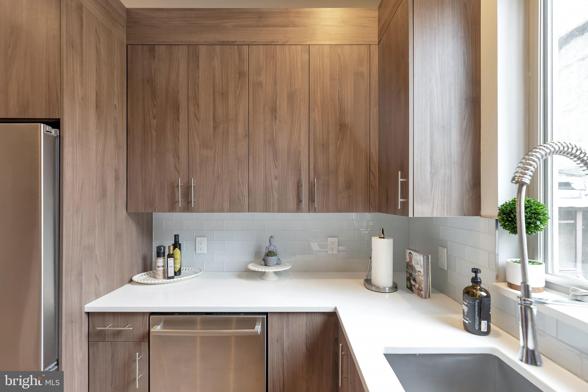 151 North 2nd Street, Unit 5 Philadelphia, PA 19106 - Photo 8 of 27