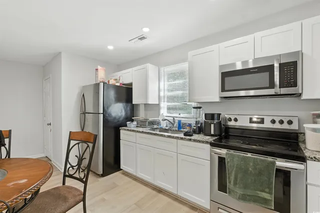 $899,900 | 304 1st Avenue North, Myrtle Beach, SC 29577