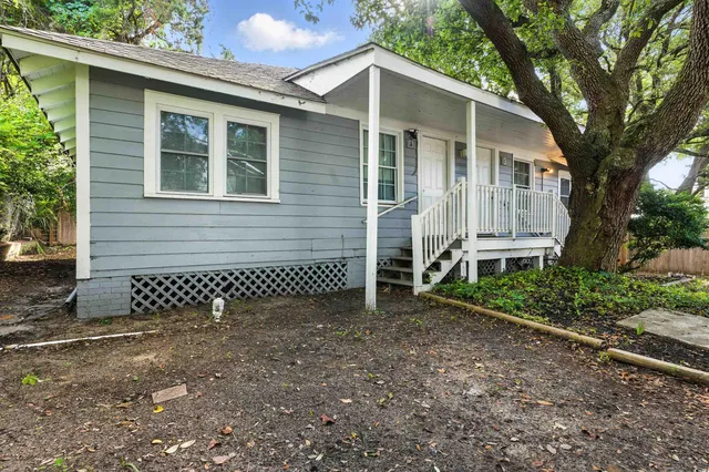 $899,900 | 304 1st Avenue North, Myrtle Beach, SC 29577