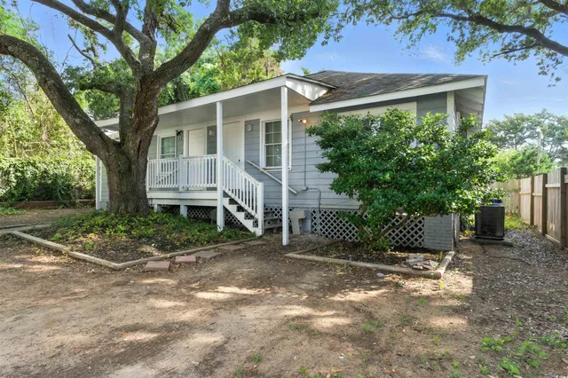 $899,900 | 304 1st Avenue North, Myrtle Beach, SC 29577