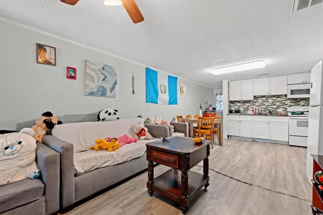 $899,900 | 304 1st Avenue North, Myrtle Beach, SC 29577