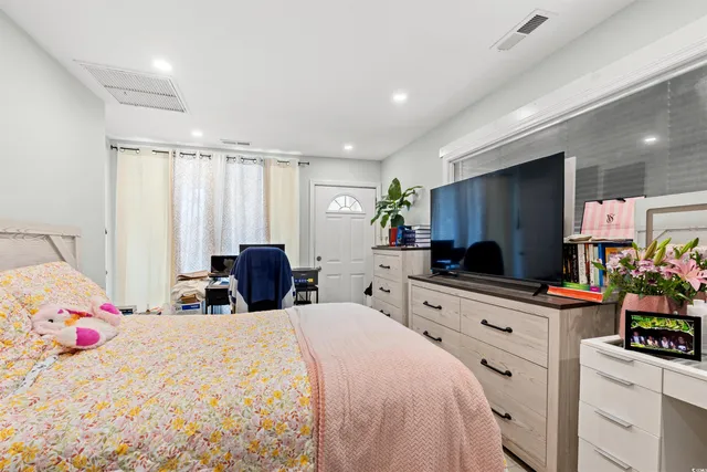 $899,900 | 304 1st Avenue North, Myrtle Beach, SC 29577