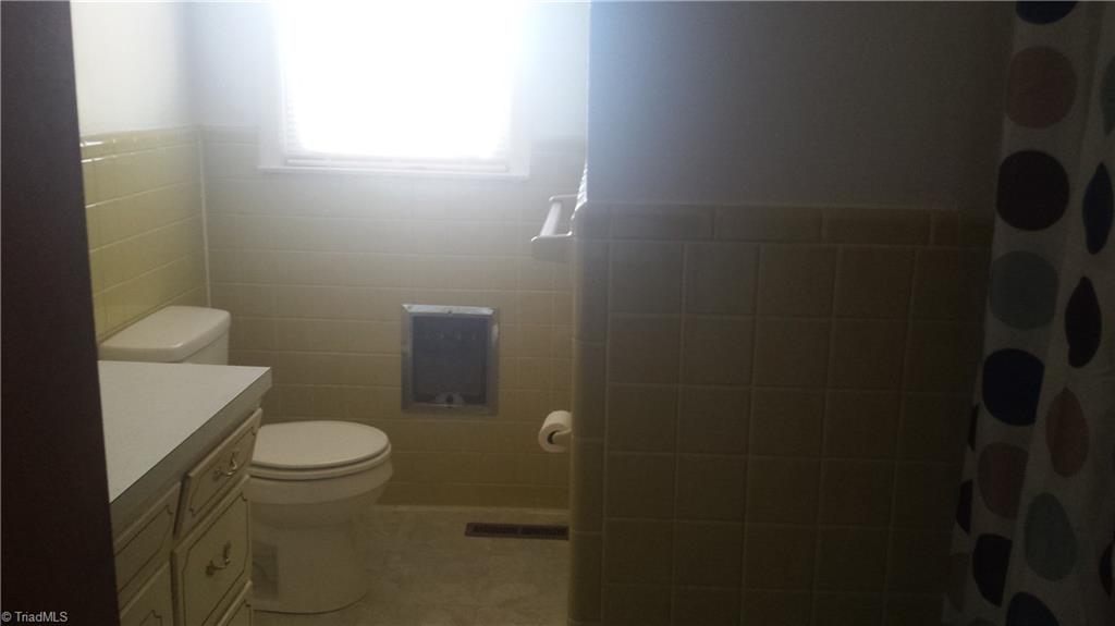 313 Shady Grove Road Eden, NC 27288 - Photo 5 of 11 Gallery Image 5