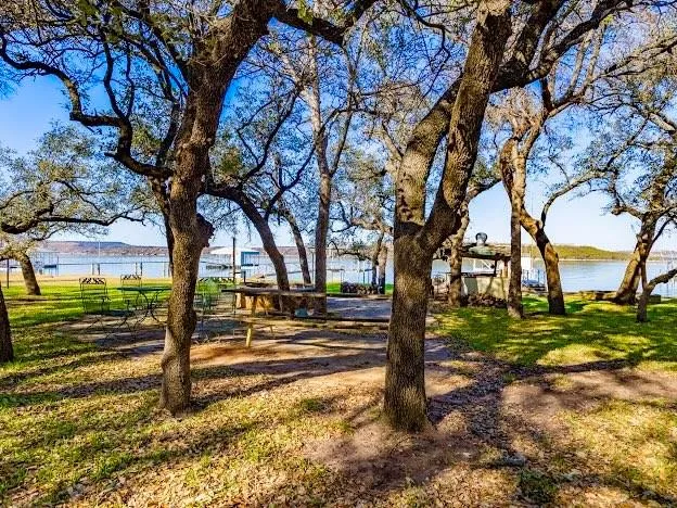 $899,000 | 1935 Deer Trail Road, Graford, TX 76449
