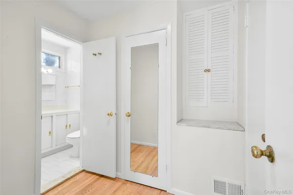 $6,000 | 25 Woodhollow Lane, New Rochelle, NY 10804