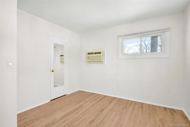 $6,000 | 25 Woodhollow Lane, New Rochelle, NY 10804