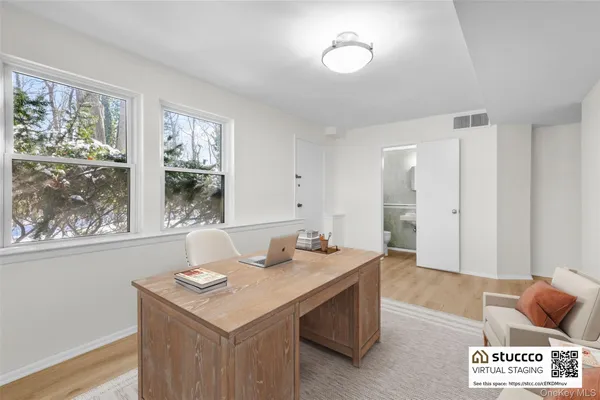 $6,000 | 25 Woodhollow Lane, New Rochelle, NY 10804