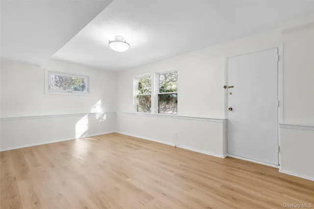 $6,000 | 25 Woodhollow Lane, New Rochelle, NY 10804