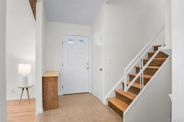 $6,000 | 25 Woodhollow Lane, New Rochelle, NY 10804