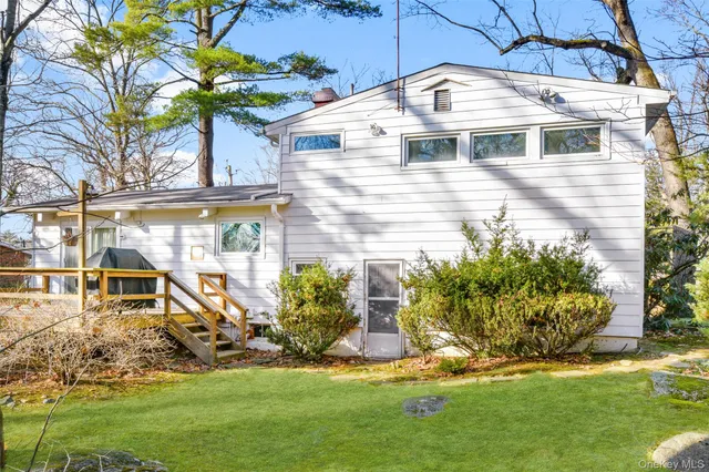 $6,000 | 25 Woodhollow Lane, New Rochelle, NY 10804