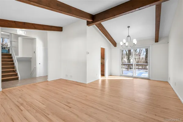 $6,000 | 25 Woodhollow Lane, New Rochelle, NY 10804