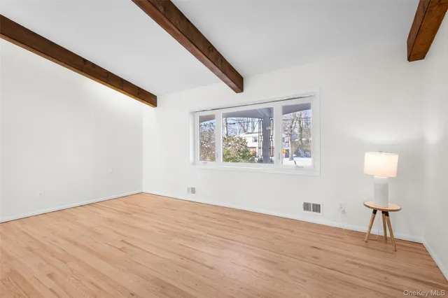 $6,000 | 25 Woodhollow Lane, New Rochelle, NY 10804