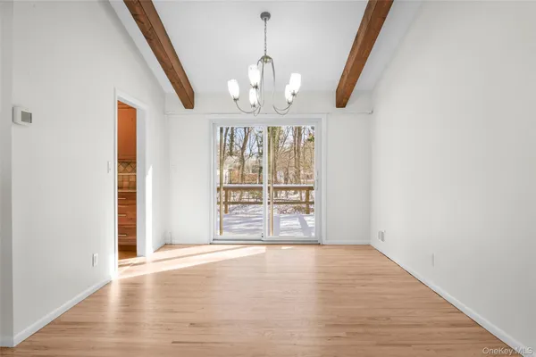 $6,000 | 25 Woodhollow Lane, New Rochelle, NY 10804