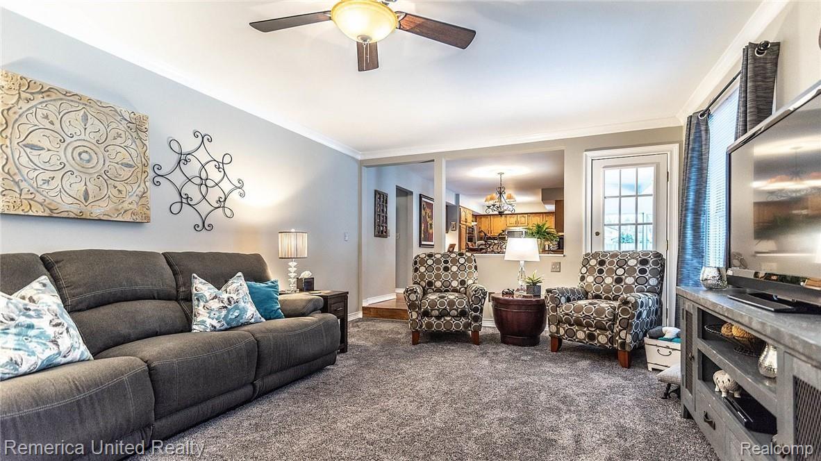 24039 Woodham Road Novi, MI 48374 - Photo 11 of 51 017_26.jpg