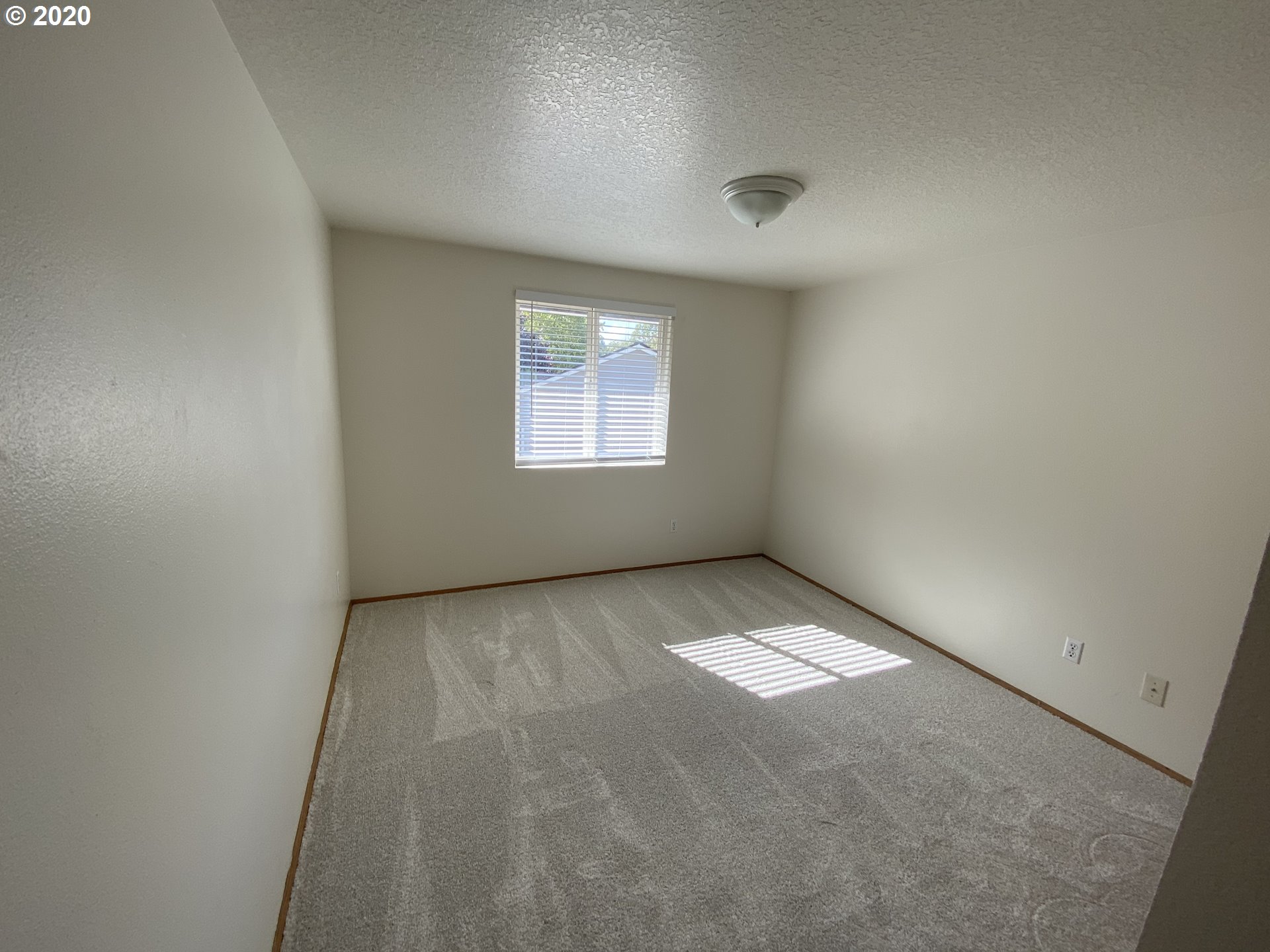 8292 Northeast Snowberry Loop Vancouver, WA 98664 - Photo 10 of 30