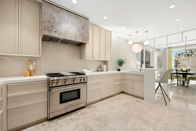 $5,995,000 | 145 East 76th Street, Unit 9A | Lenox Hill