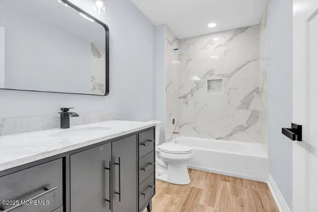 $1,390,000 | 124 Robinson Place, Shrewsbury, NJ 07702