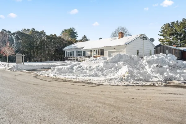 $565,000 | 28 Patriot Street, North Andover, MA 01845