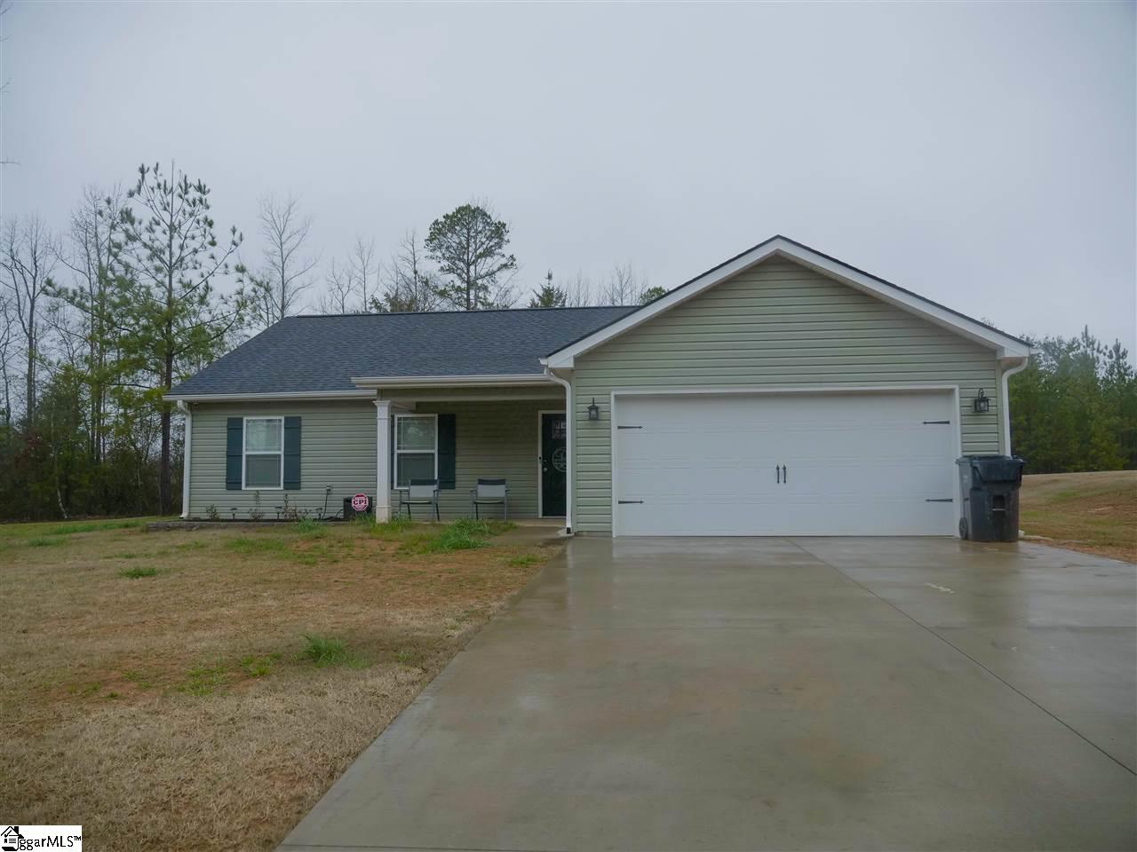 152 Ballenger Road Gray Court, SC 29645 - Photo 1 of 12
