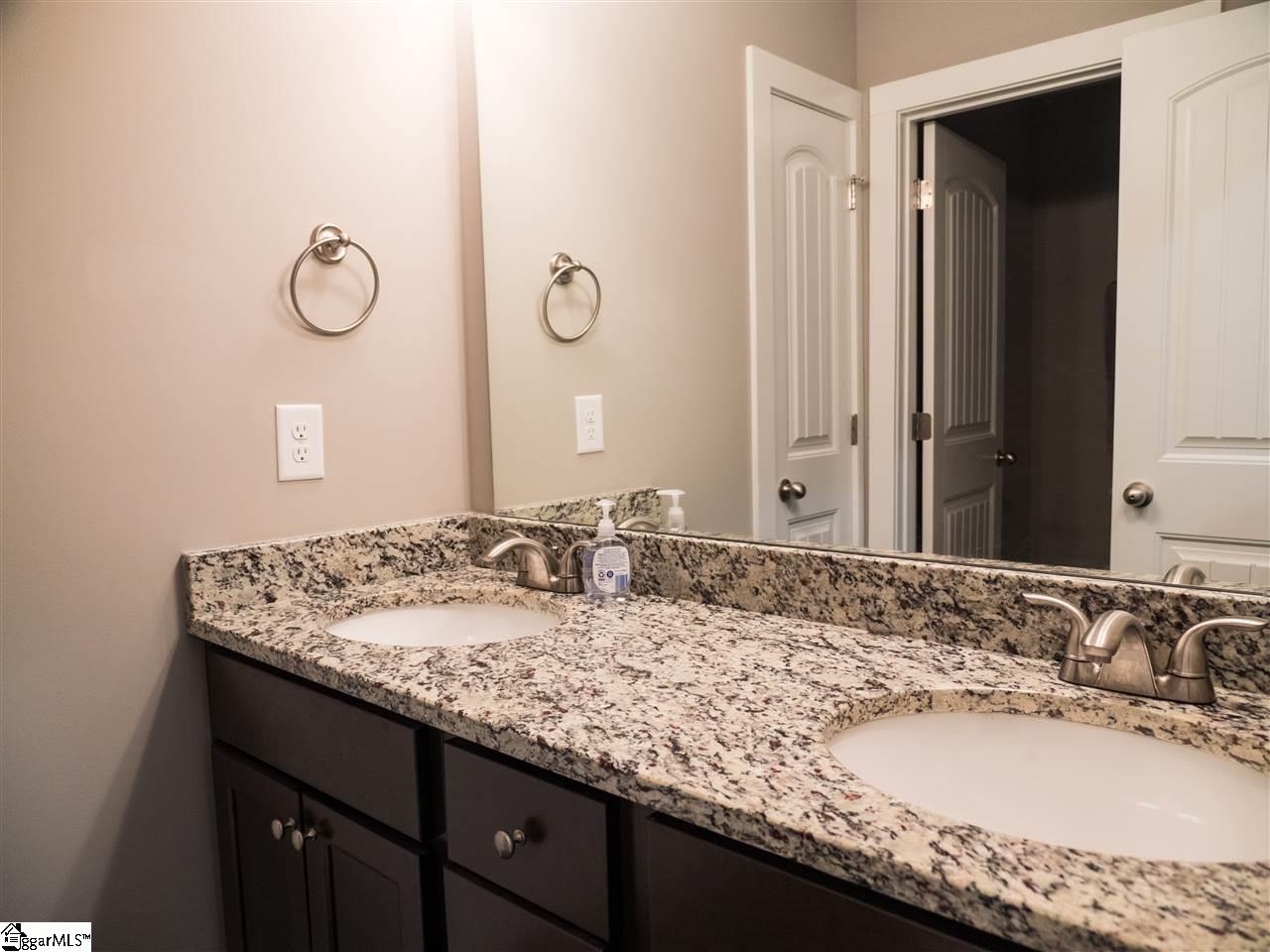 152 Ballenger Road Gray Court, SC 29645 - Photo 10 of 12
