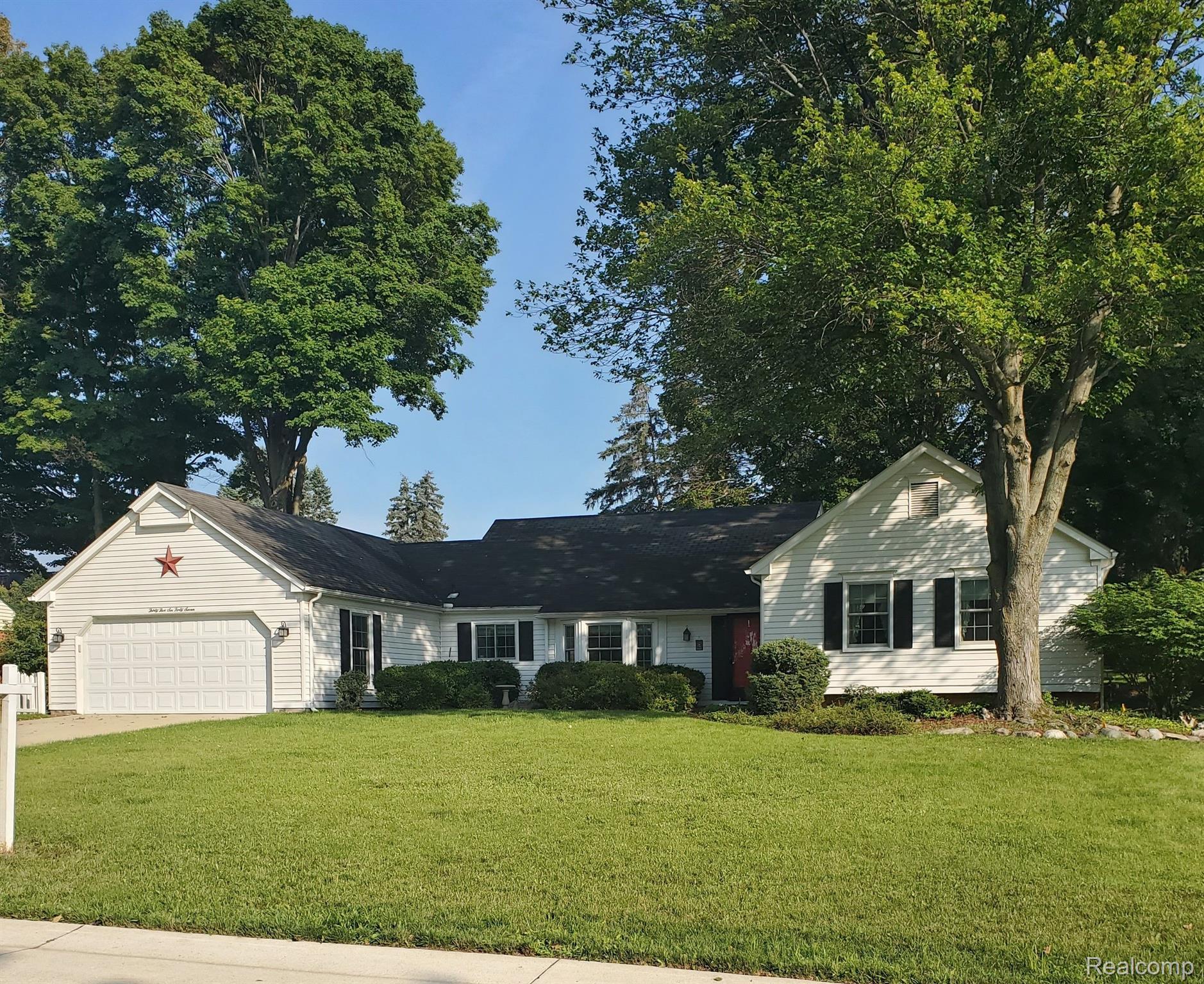 35647 Congress Road Farmington, MI 48335 - Photo 1 of 24 35647 Congress Rd
