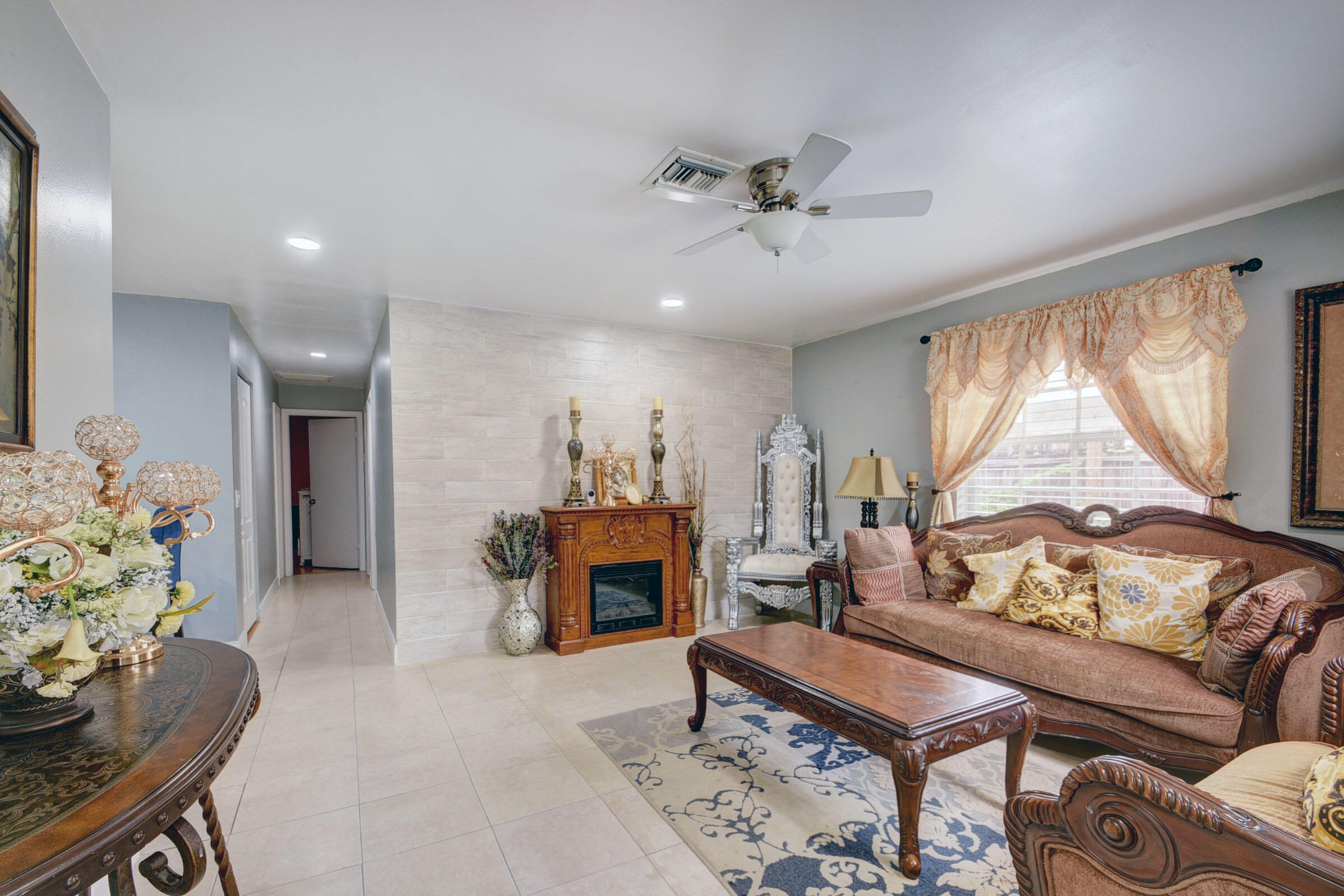 5811 Banana Road West Palm Beach, FL 33413 - Photo 30 of 38 06_house (6)
