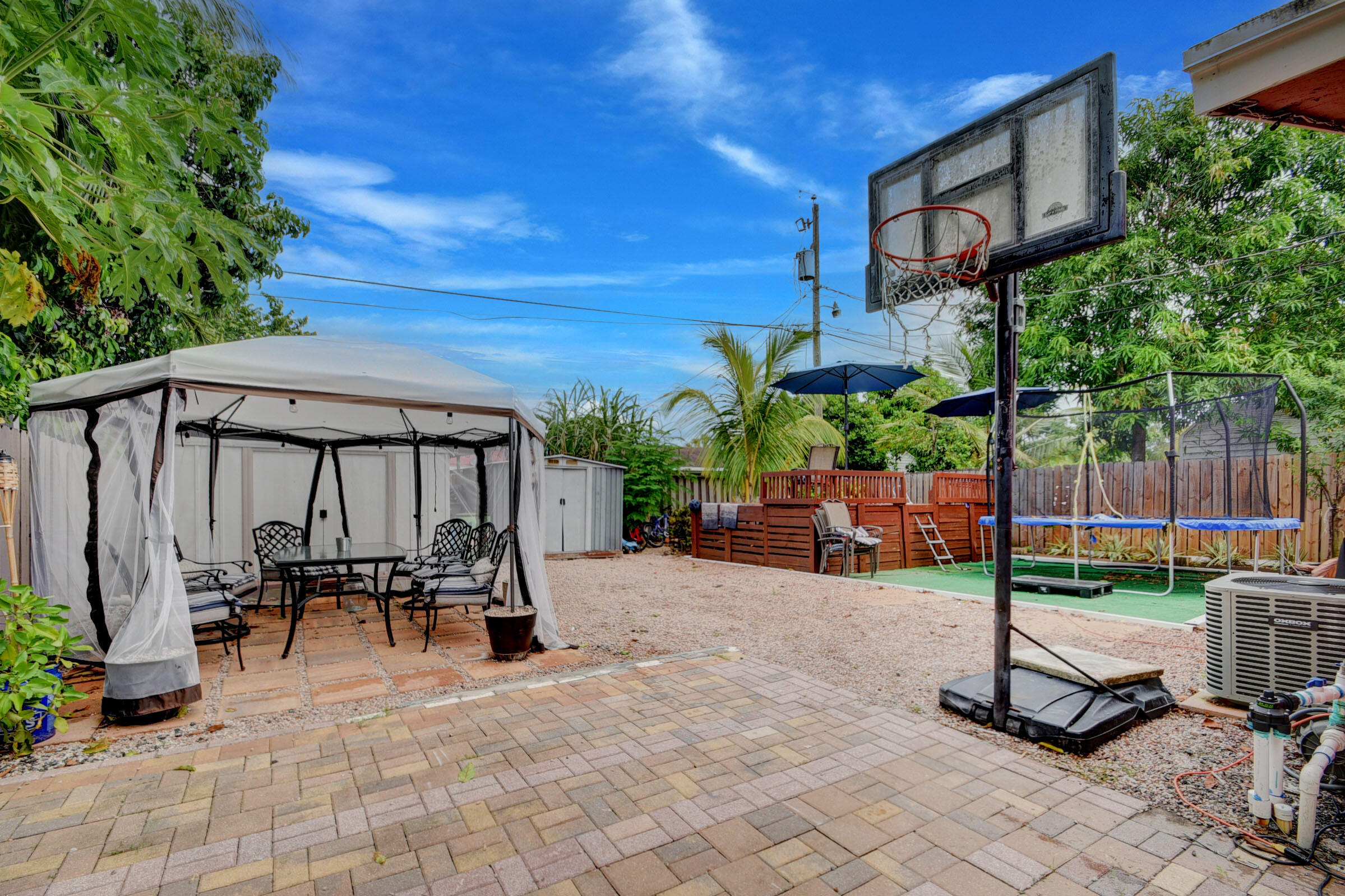5811 Banana Road West Palm Beach, FL 33413 - Photo 9 of 38 27_house (27)