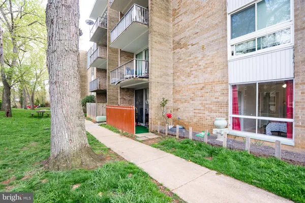 $240,000 | 3960 Bel Pre Road, Unit 1, Silver Spring, MD 20906
