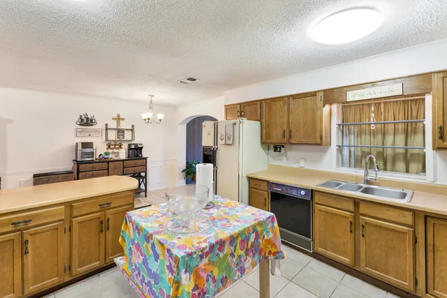 $499,999 | 176 Bourbon Street, Freeport, FL 32439