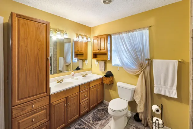 $499,999 | 176 Bourbon Street, Freeport, FL 32439