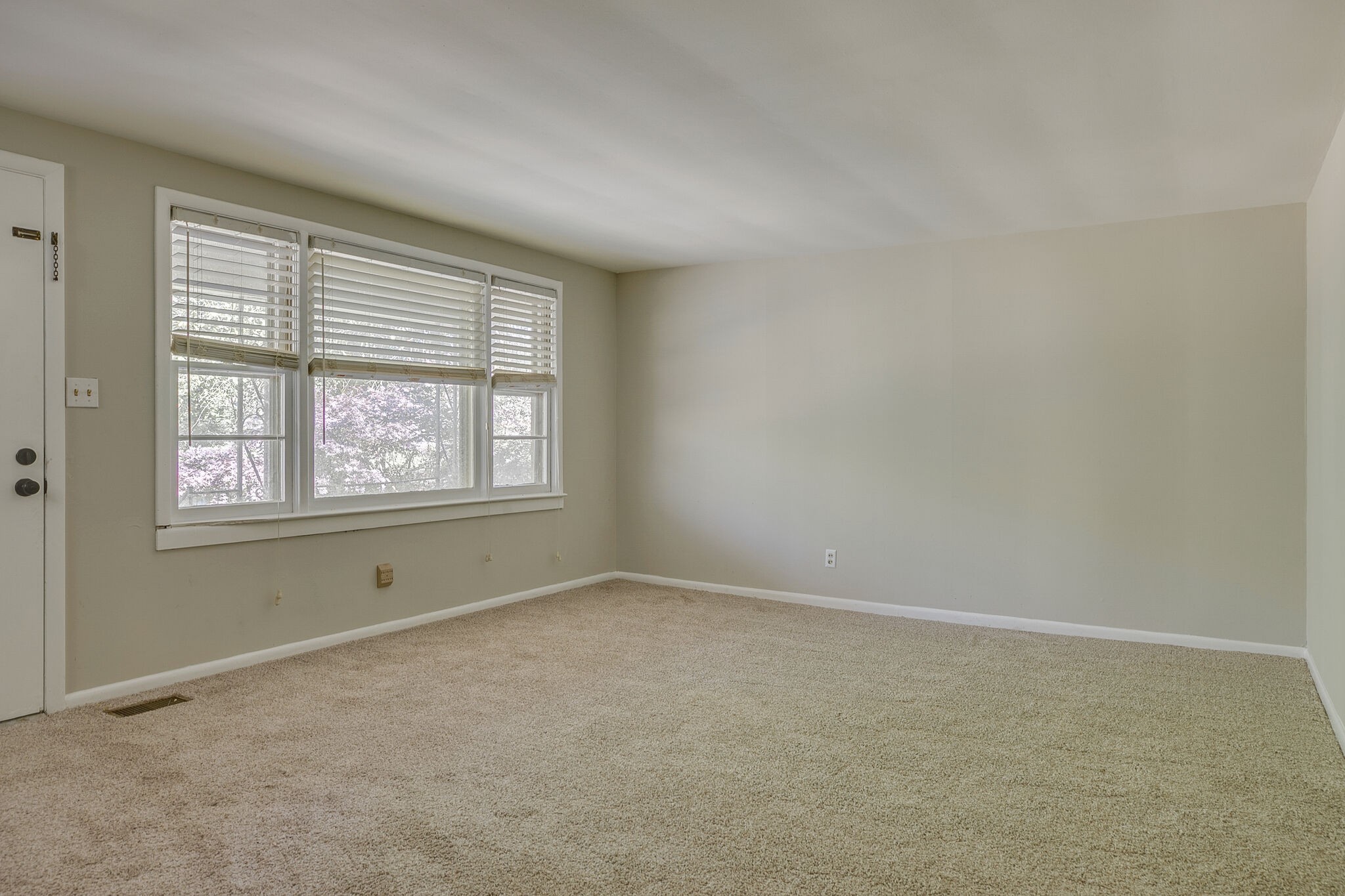 200 Rose Street Manchester, TN 37355 - Photo 4 of 33 Gallery Image 4