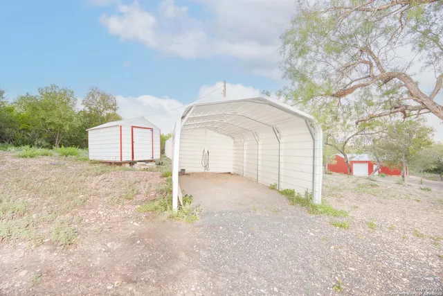 $440,000 | 590 County Road 4614, Castroville, TX 78009