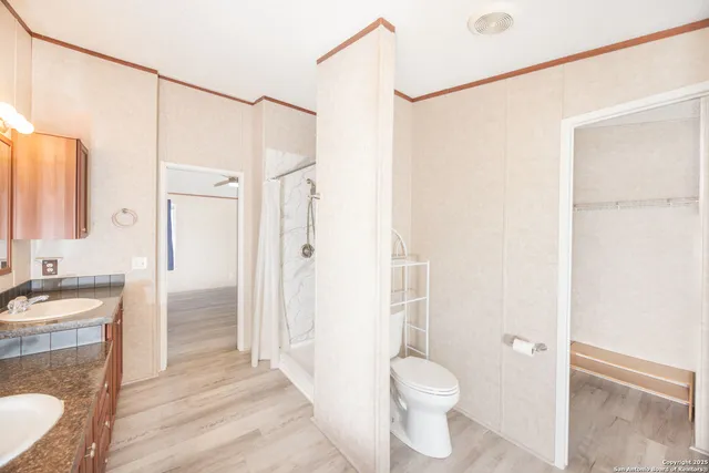 $440,000 | 590 County Road 4614, Castroville, TX 78009