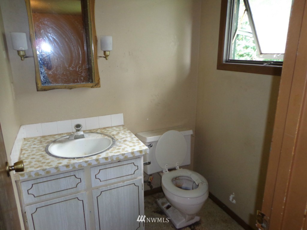 20 Klondike Road Republic, WA 99166 - Photo 6 of 21