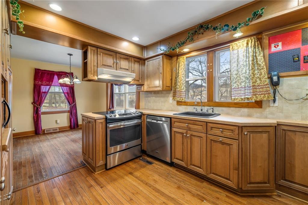 637 Freeport Road Freeport, PA 16229 - Photo 15 of 35