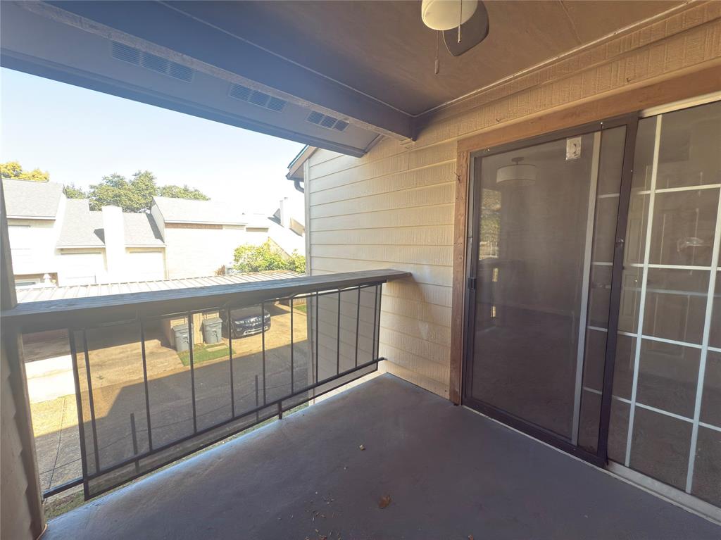 12480 Abrams Road, Unit 2922 Dallas, TX 75243 - Photo 21 of 25 a view of an entryway