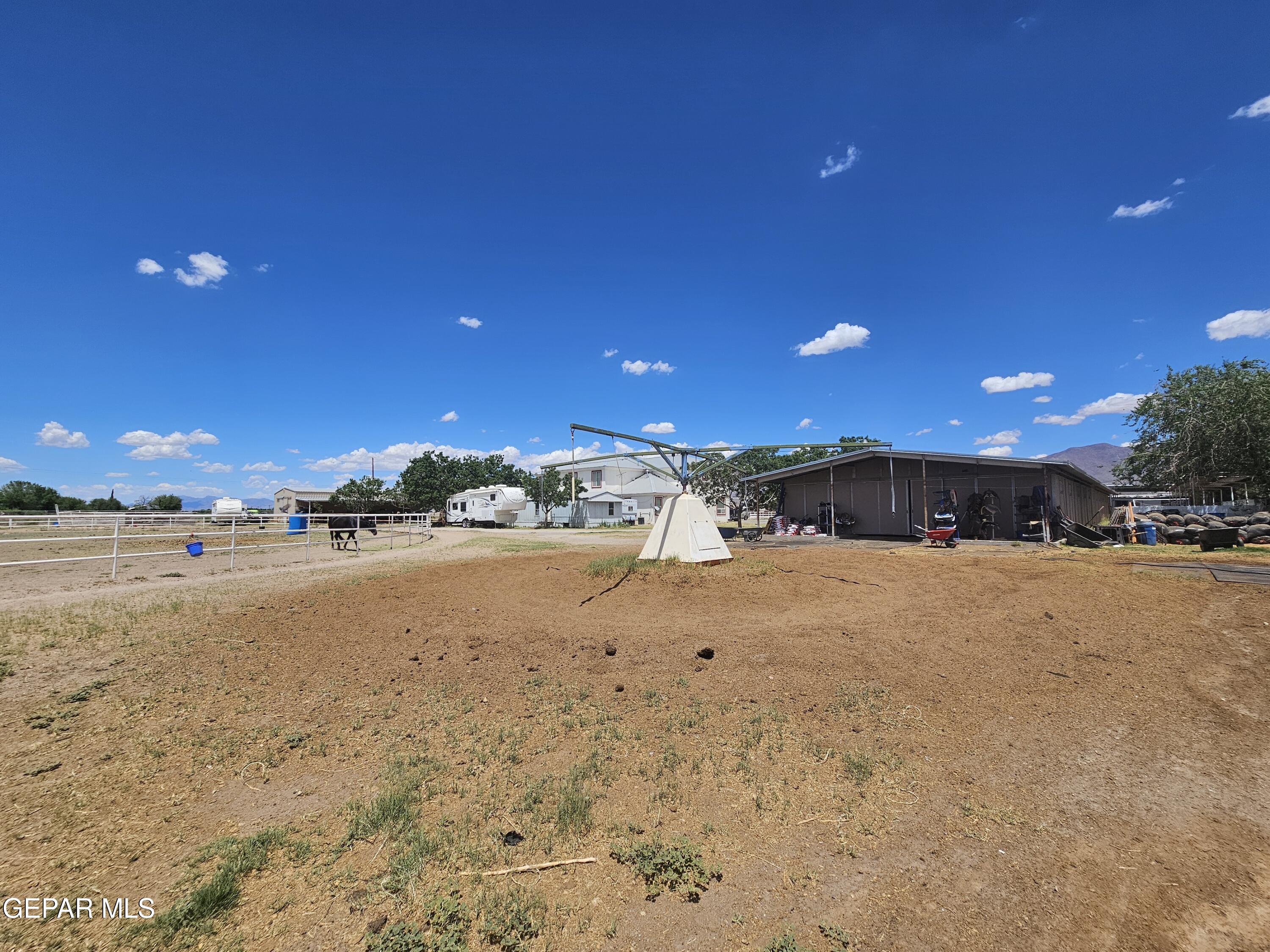 6651 Strahan Road El Paso, TX 79932 - Photo 21 of 60 a view of a terrace space
