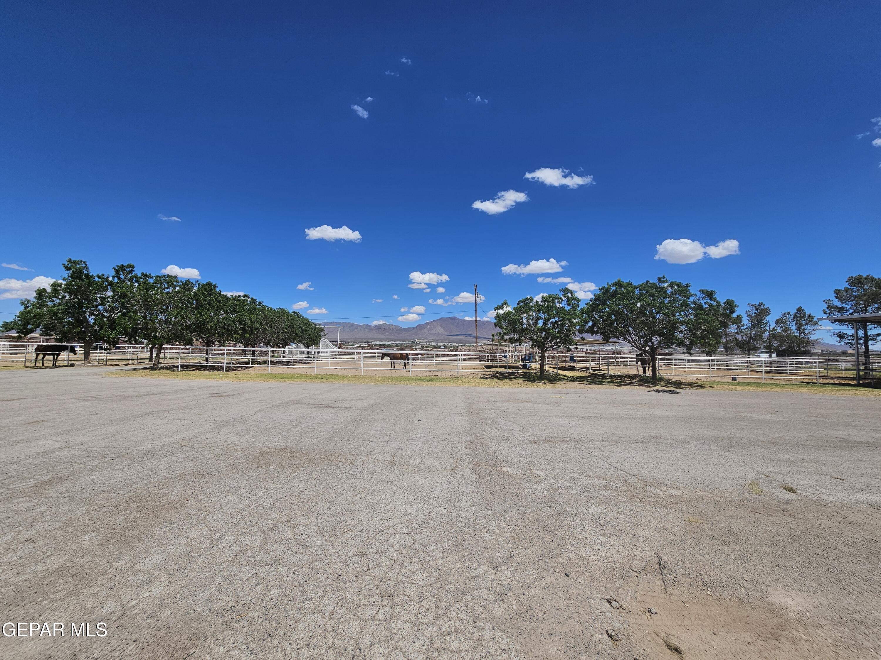 6651 Strahan Road El Paso, TX 79932 - Photo 25 of 60 20240517_140258