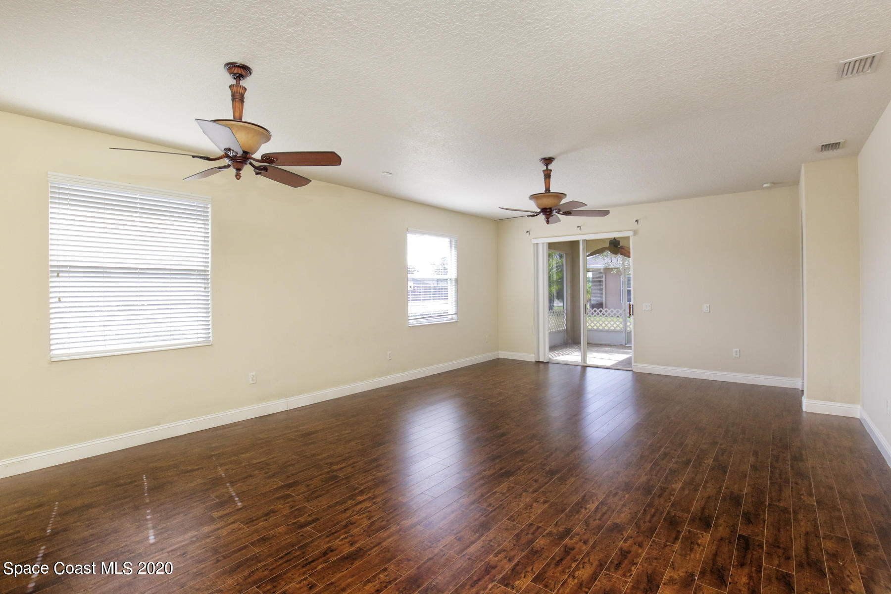1401 Bridgeport Circle Rockledge, FL 32955 - Photo 5 of 32 Bridgeport_005