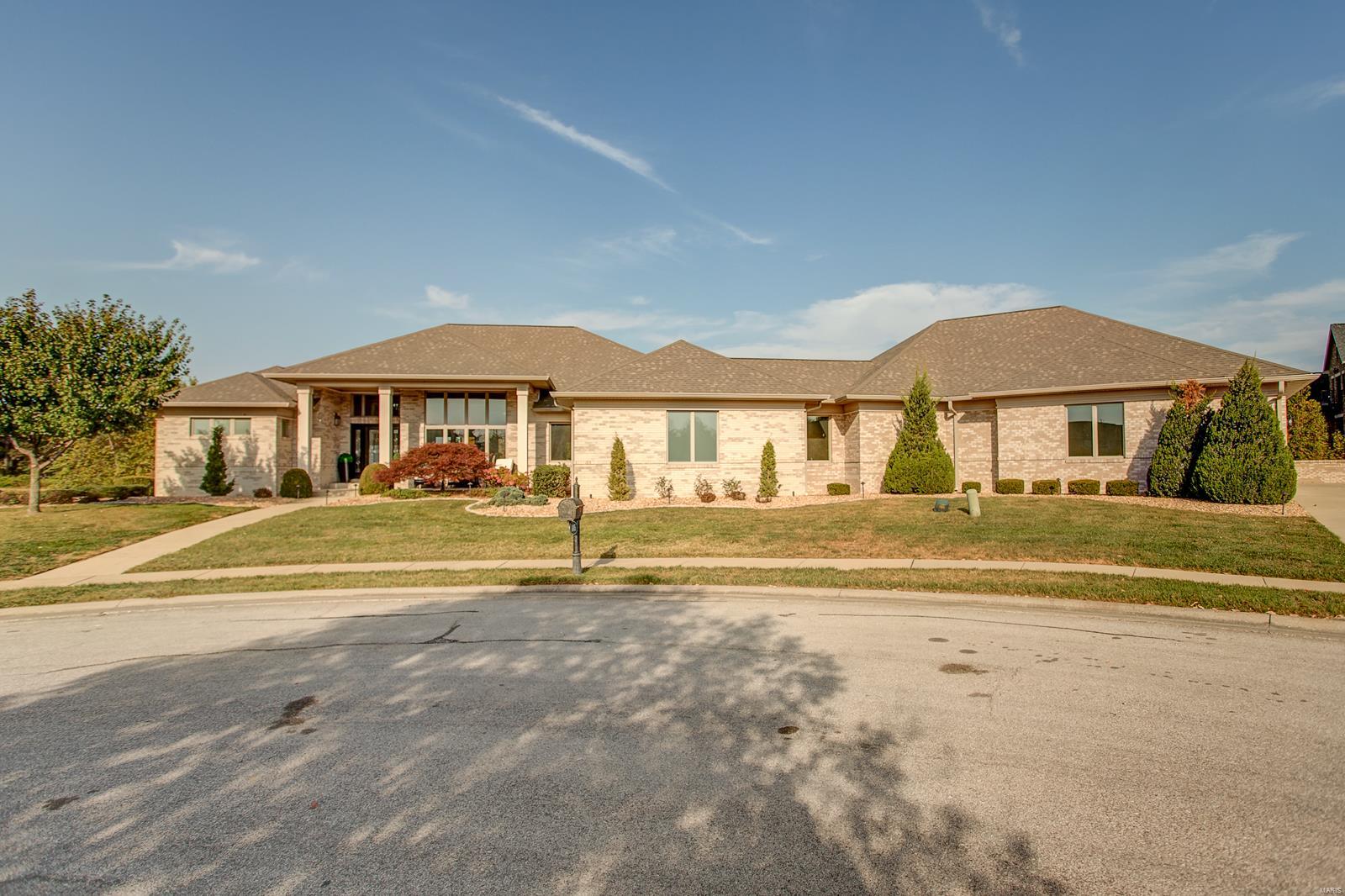 1001 Bluff Pointe Court Caseyville, IL 62232 - Photo 2 of 94
