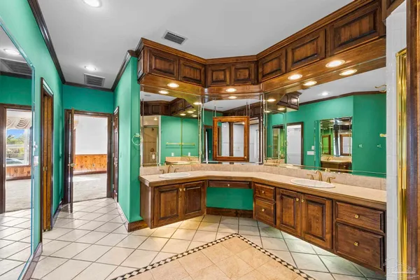 $525,000 | 4244 North Cambridge Way, Pace, FL 32571