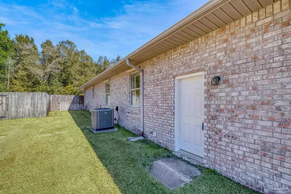 $525,000 | 4244 North Cambridge Way, Pace, FL 32571