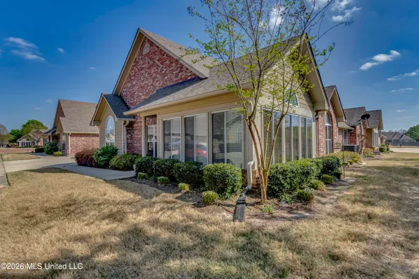 $285,000 | 1720 Sweetwater Drive, Pearl, MS 39208