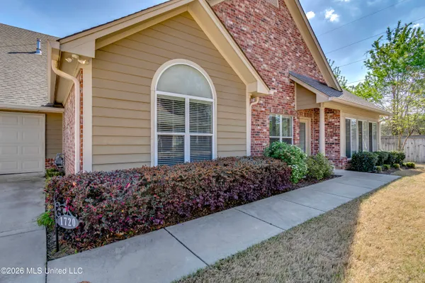 $285,000 | 1720 Sweetwater Drive, Pearl, MS 39208