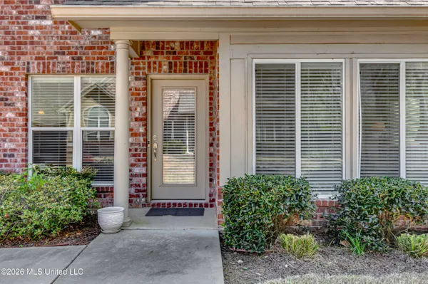 $285,000 | 1720 Sweetwater Drive, Pearl, MS 39208