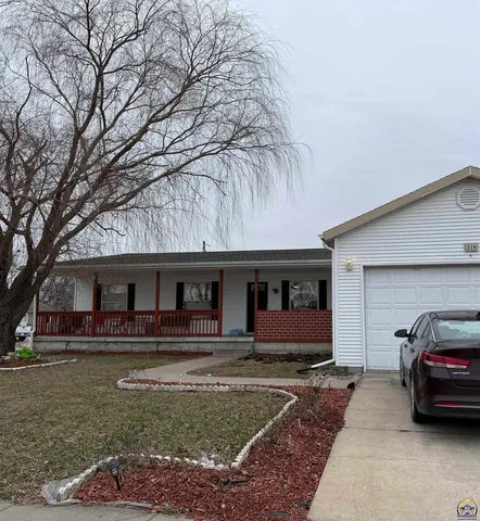 $195,000 | 319 Southeast 44th Terrace, Topeka, KS 66609